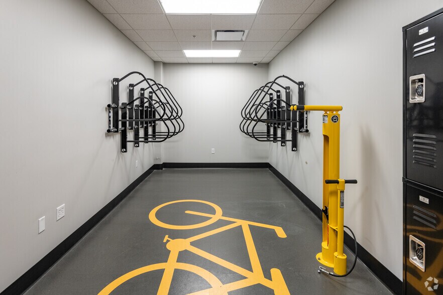 More Photos Of 320 E Buffalo St, Milwaukee Office For Lease