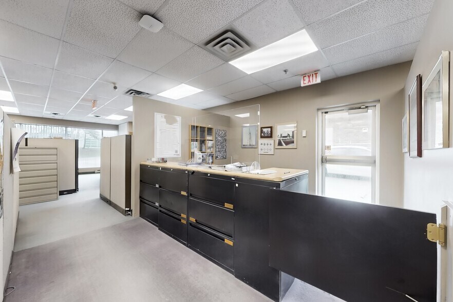 More Photos Of 45 Mcintosh Dr, Markham Office For Sale