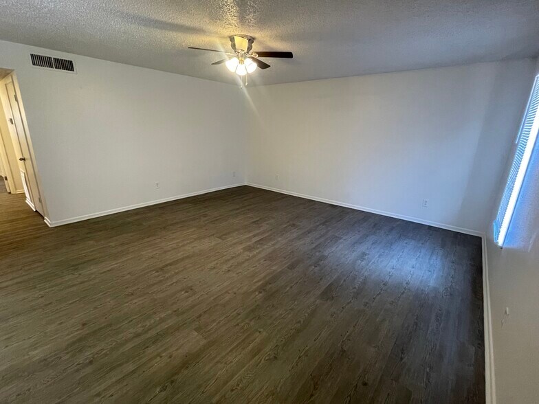 More Photos Of 401 Pinchback Rd, Beaumont Apartments For Sale