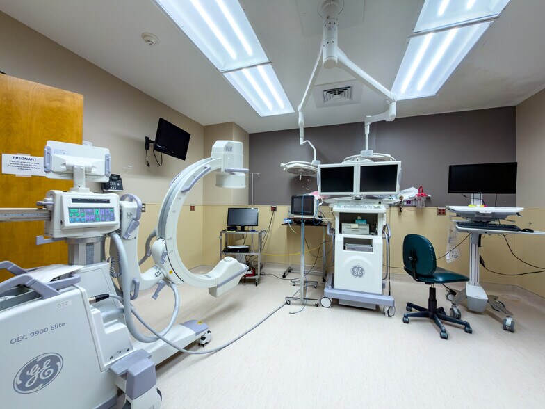 More Photos Of 2831 Lone Oak Rd, Paducah Medical For Sale