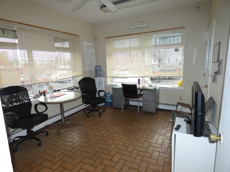 More Photos Of 2178 Fairfield Ave, Bridgeport Auto Dealership For Sale