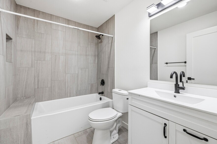 More Photos Of 22320 Itasca St, Chatsworth Apartments For Sale