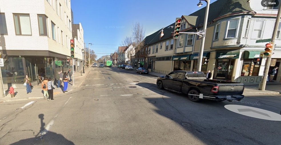 More Photos Of 1813 E Locust St, Milwaukee General Retail For Lease