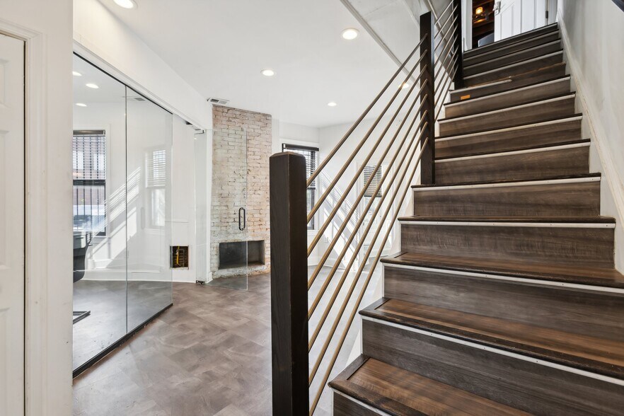 More Photos Of 925 U St NW, Washington Restaurant For Lease