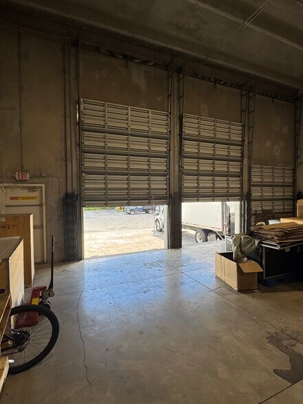 More Photos Of 7851-7863 NW 46th St, Doral Warehouse For Lease