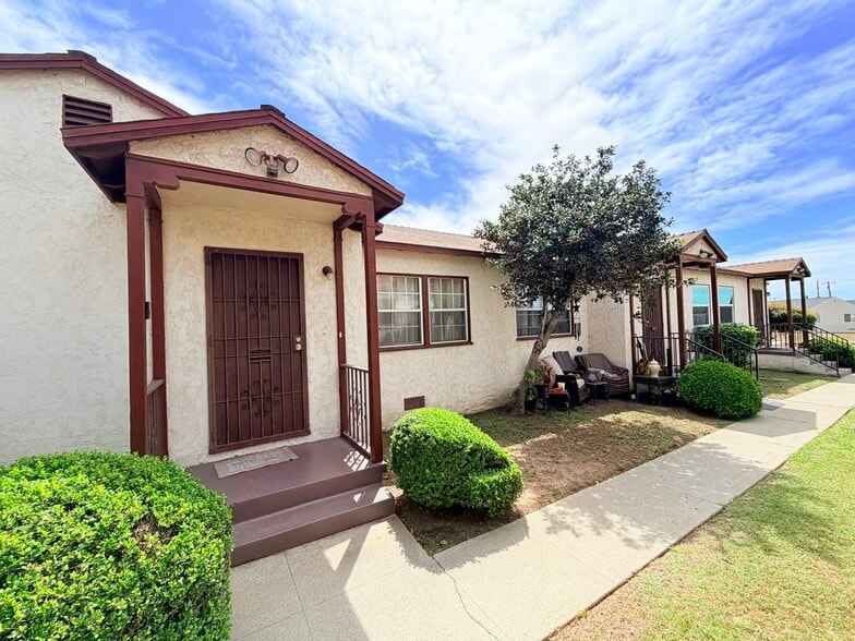 More Photos Of 10846 S Manhattan Pl, Los Angeles Apartments For Sale