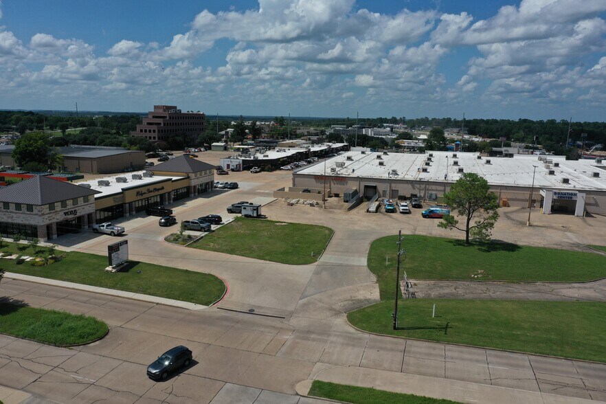 More Photos Of 152 Col Etheredge Blvd, Huntsville Storefront Retail Office For Lease