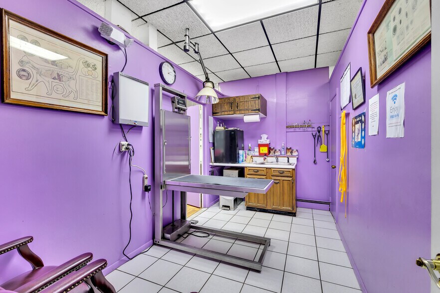 More Photos Of 2879 Fairfield Ave, Bridgeport General Retail For Sale