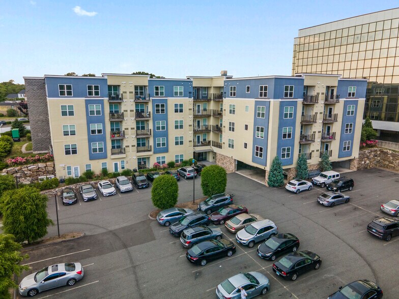 More Photos Of 587 Connecticut Ave, Norwalk Apartments For Sale