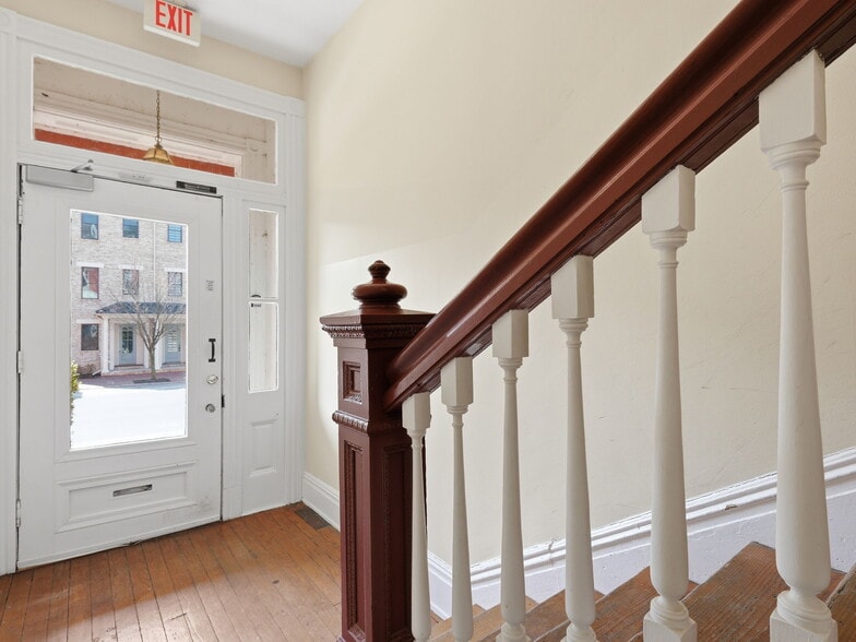 More Photos Of 8-10 E Main St, Richmond Apartments For Sale