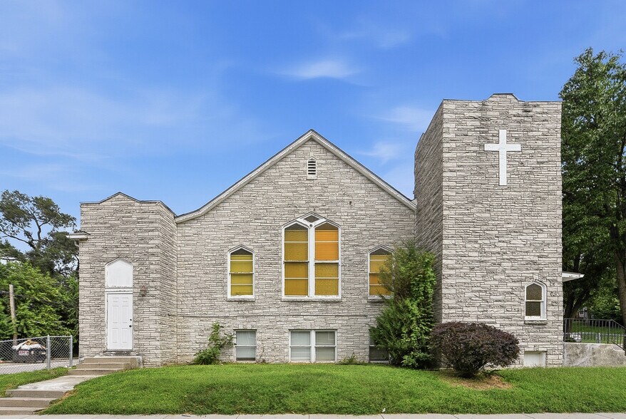 More Photos Of 4932 Ohio St, Omaha Religious Facility For Sale