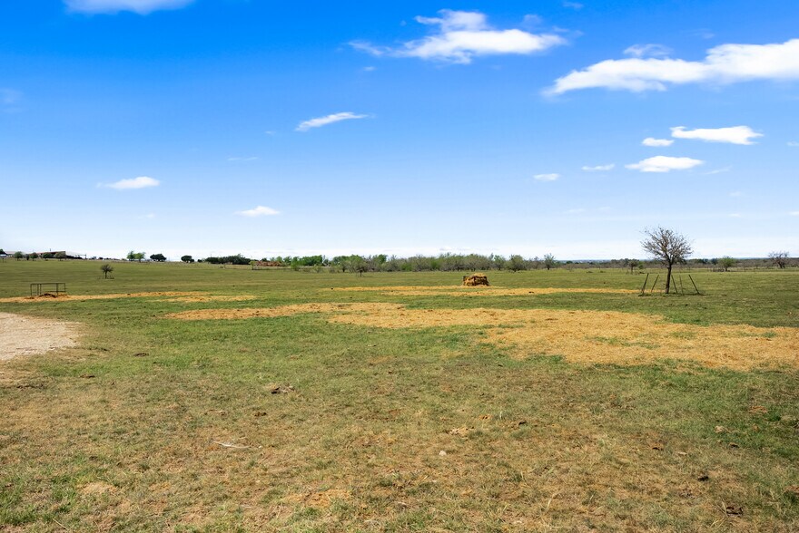 More Photos Of 0 Solana Ranch Rd, Salado Land For Sale