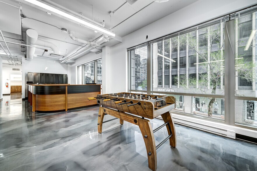 More Photos Of 1200 Boul De Maisonneuve O, Montréal Apartments For Sale