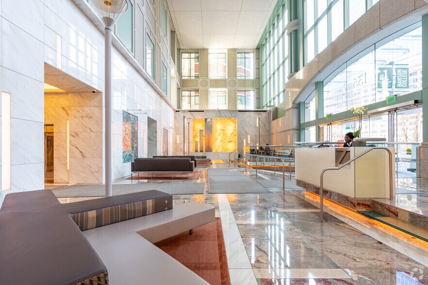 More Photos Of 135 Main St, San Francisco Office For Lease