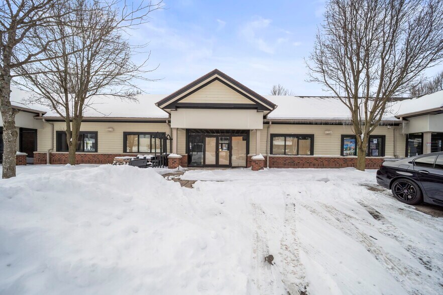 More Photos Of 132 London Rd, Delaware Freestanding For Lease