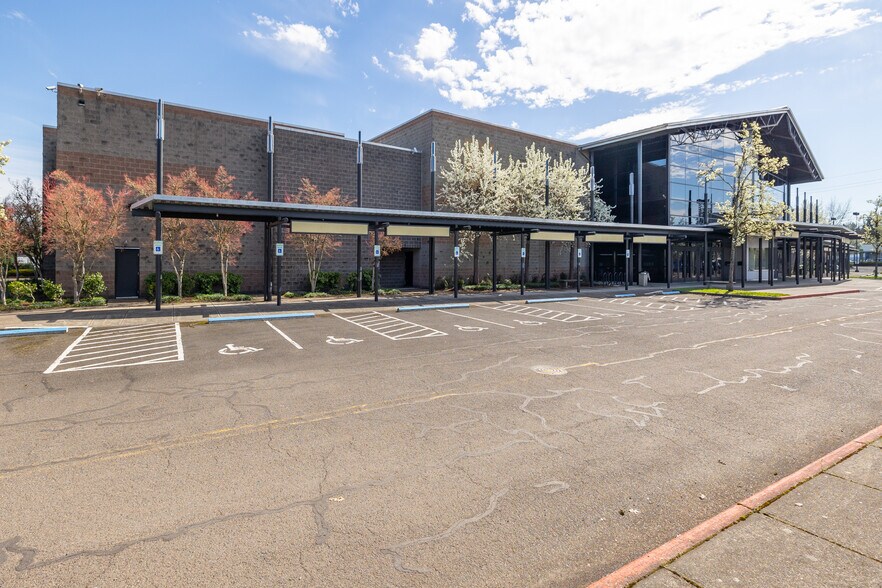 More Photos Of 16501 SE Division St, Portland Movie Theatre For Sale