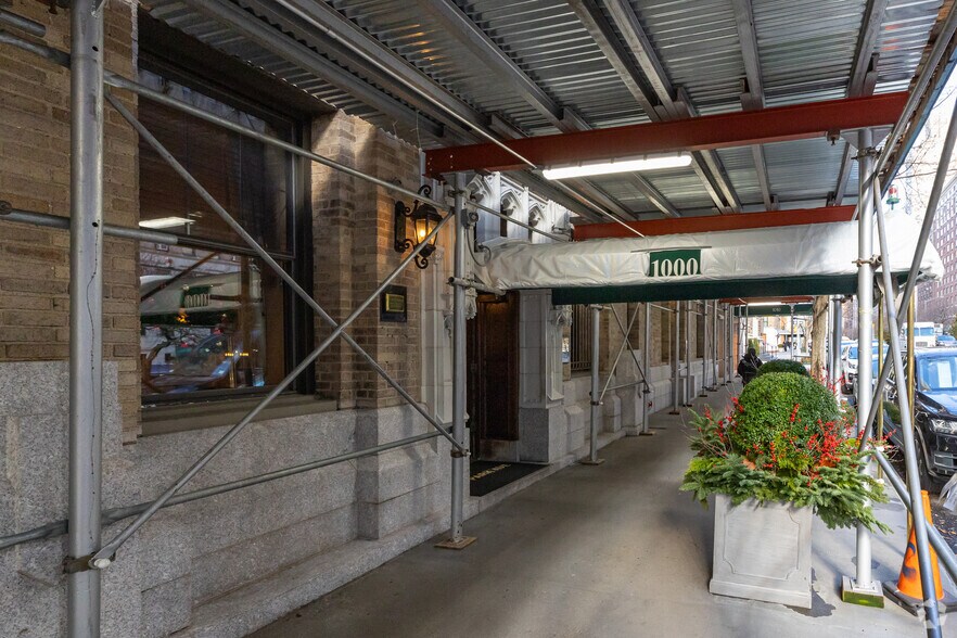 More Photos Of 1000 Park Ave, New York Apartments For Sale