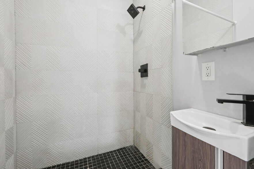 More Photos Of 112 Duncan Ave, Jersey City Apartments For Sale