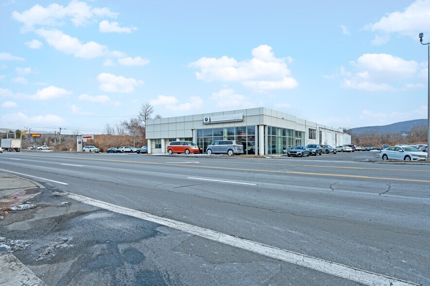 More Photos Of 600 Merrill Rd, Pittsfield Auto Dealership For Sale