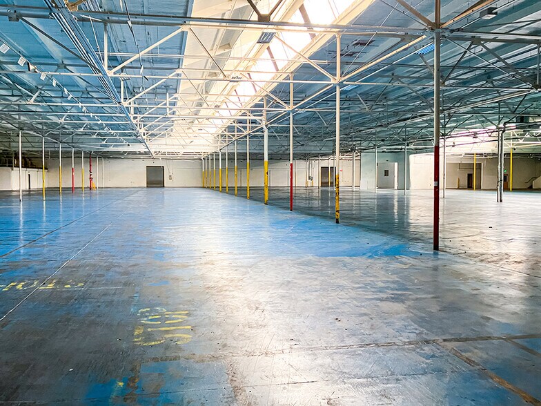 Primary Photo Of 4615 Alcoa Ave, Vernon Manufacturing For Lease