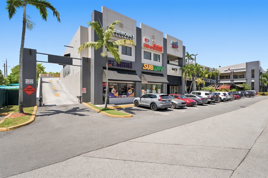 More Photos Of 11402 Doral Blvd, Miami Unknown For Lease