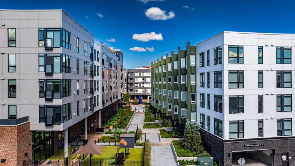 More Photos Of 17620 NE 69th Ct, Redmond Apartments For Lease
