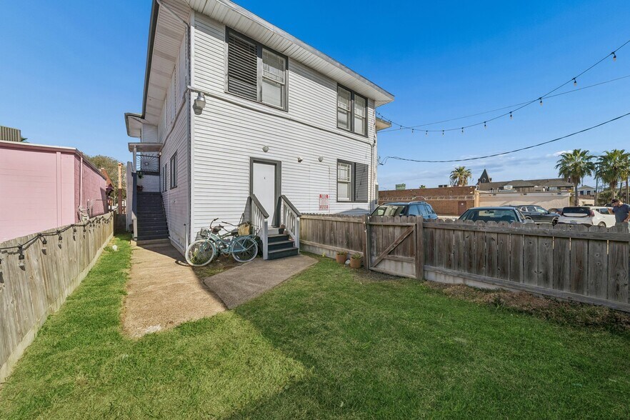 More Photos Of 2115 Broadway St, Galveston Apartments For Sale