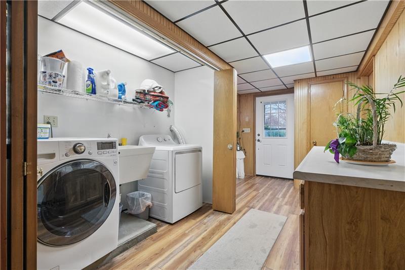 More Photos Of 180 Butler Rd, Saxonburg Restaurant For Sale