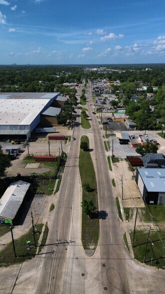 More Photos Of 7902 Irvington, Houston Warehouse For Sale