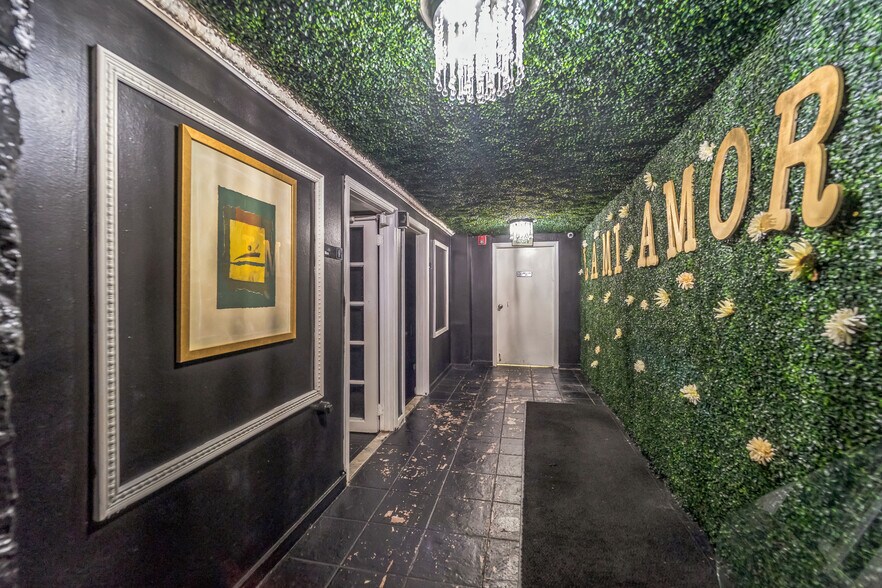 More Photos Of 518 N Charles St, Baltimore Storefront Retail Office For Sale