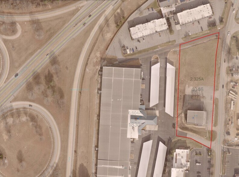 More Photos Of 135 Sugarloaf Rd, Hendersonville Freestanding For Sale