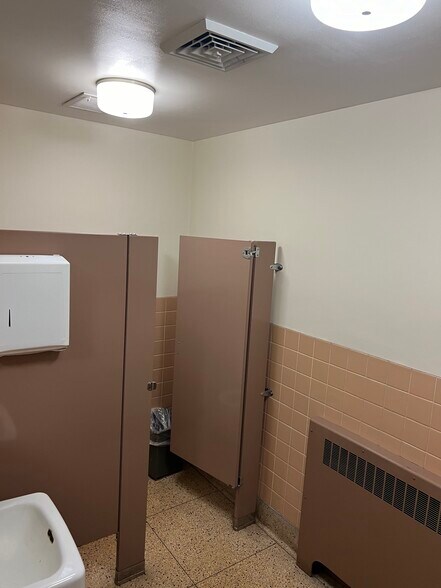 More Photos Of 272 Main Street, Nicholson Office For Sale