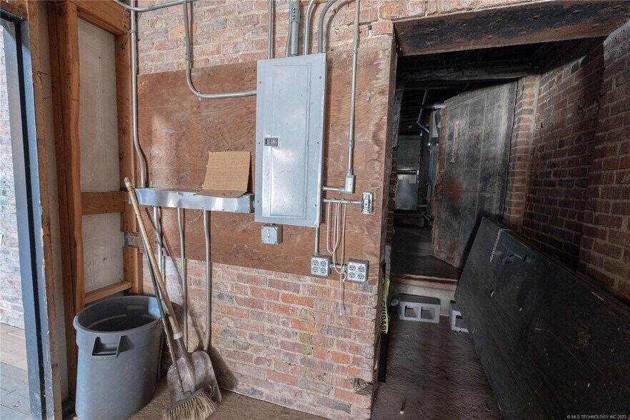 More Photos Of 201 W Main St, Ardmore Theater Concert Hall For Sale