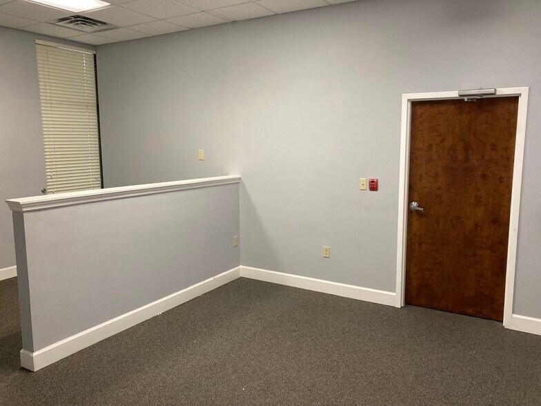 More Photos Of 1500 Mahan Dr, Tallahassee Office For Lease