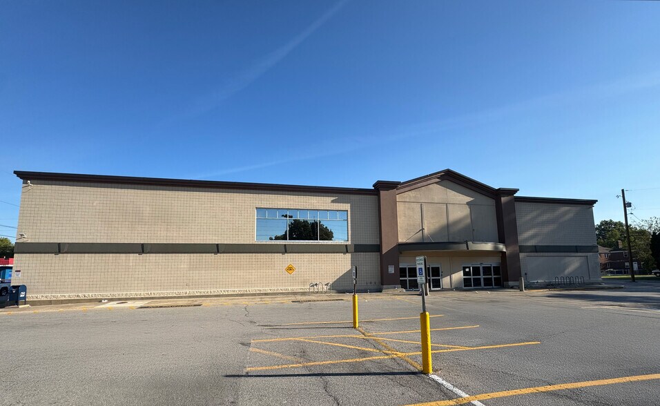 Primary Photo Of 4211 S 3rd St, Louisville General Retail For Sale