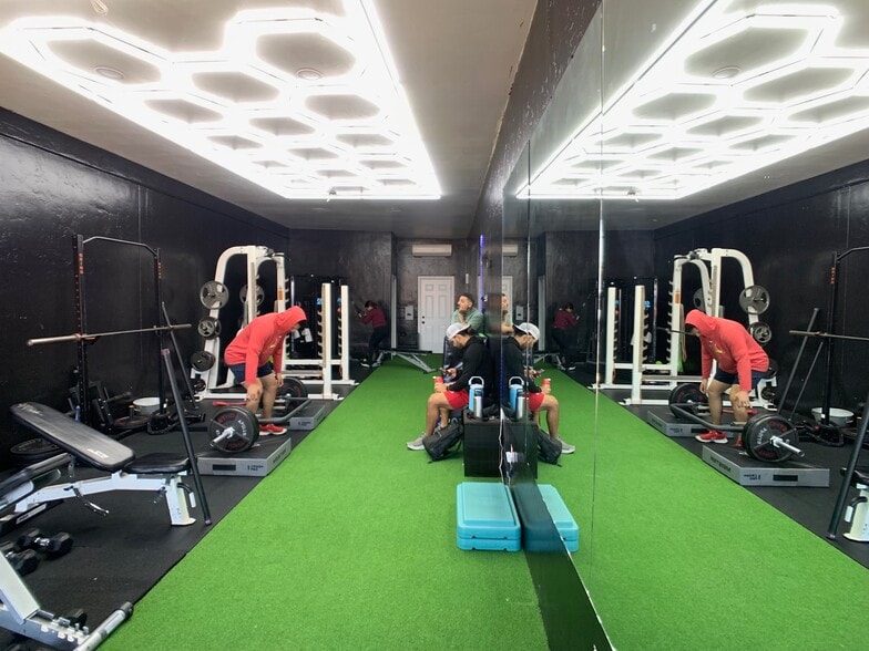 More Photos Of 246 Broadway, Chula Vista Freestanding For Sale