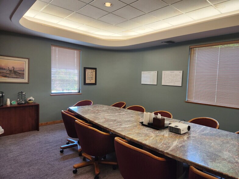 More Photos Of 3995 Hagers Grove Rd Se, Salem Office Residential For Lease