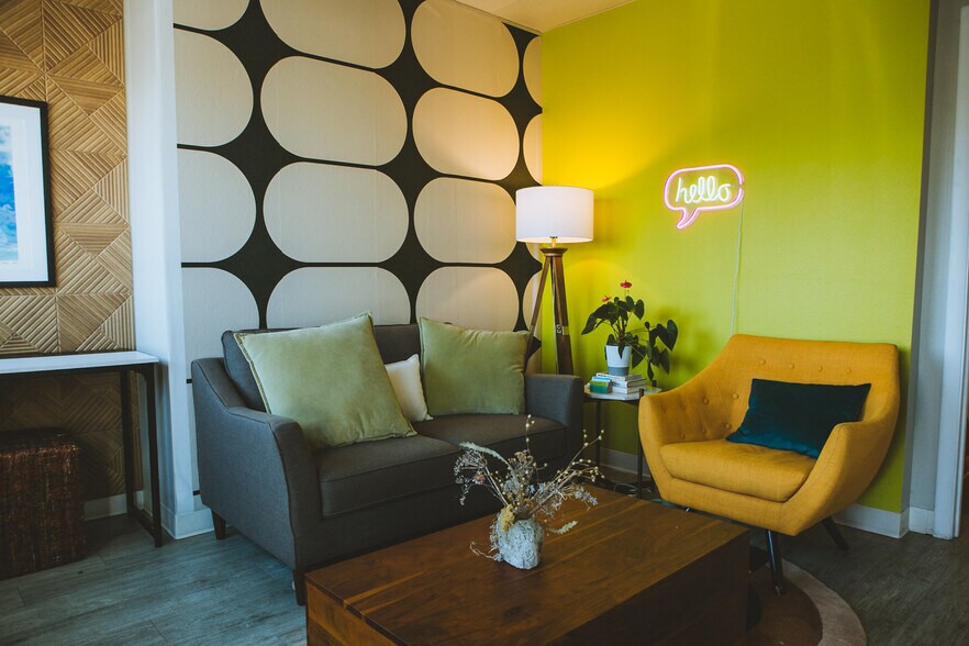 More Photos Of 104-108 W 31st St, Garden City Office For Lease