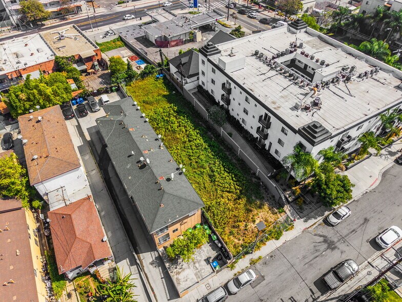 More Photos Of 2113 W Court St, Los Angeles Land For Sale