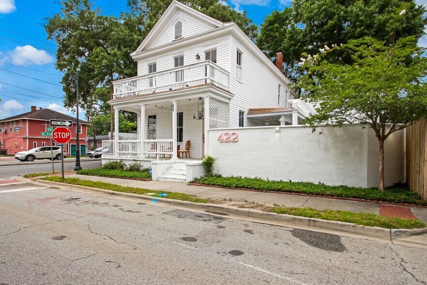 More Photos Of 422 W 43rd St, Savannah Storefront Retail Office For Sale