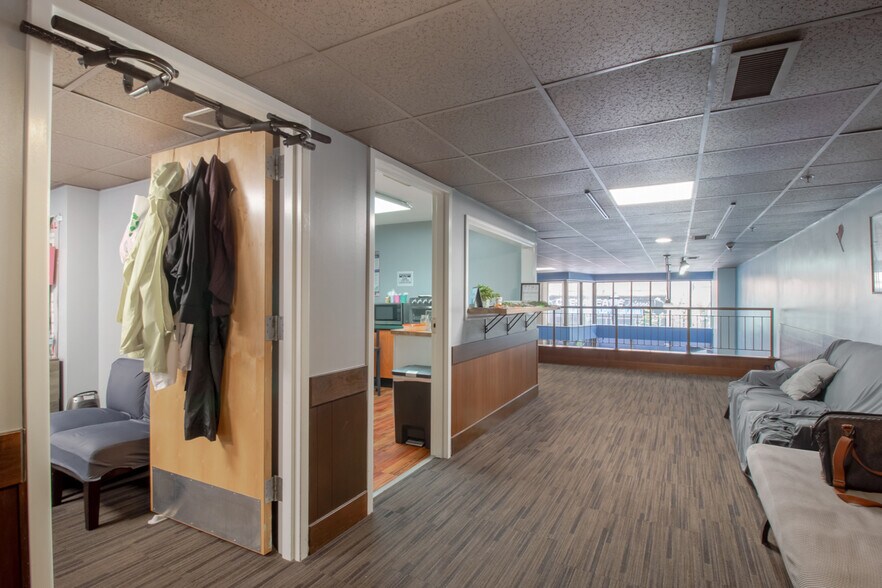 More Photos Of 300 N Charles St, Baltimore Apartments For Lease