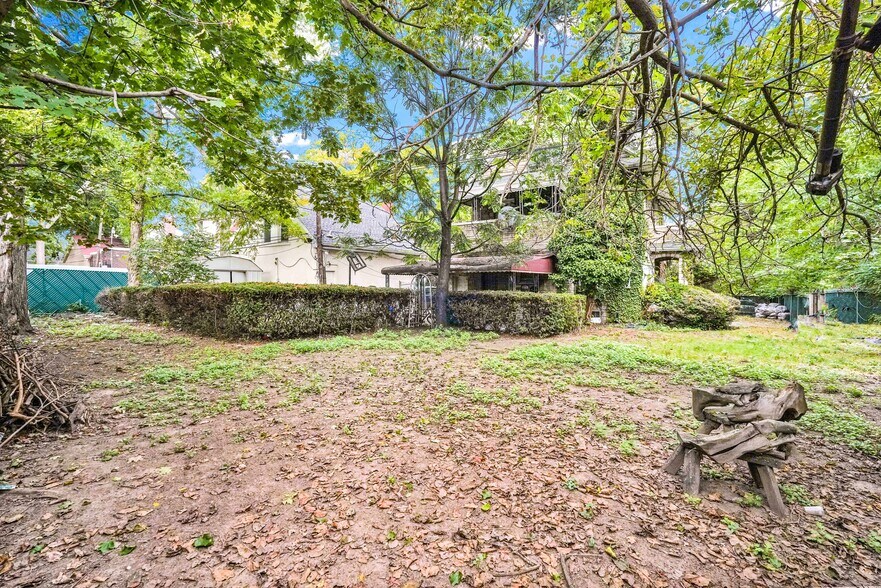 More Photos Of 8126 Austin St, Kew Gardens Land For Sale
