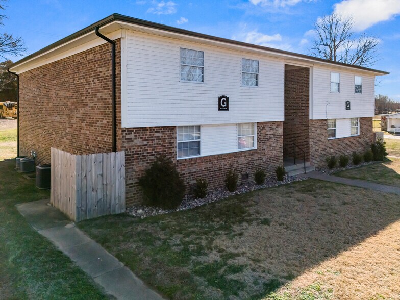 More Photos Of 400 N Kelsey St, Sturgis Apartments For Sale
