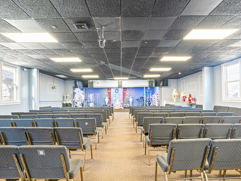 More Photos Of 29 Spruce St, Milford Religious Facility For Sale