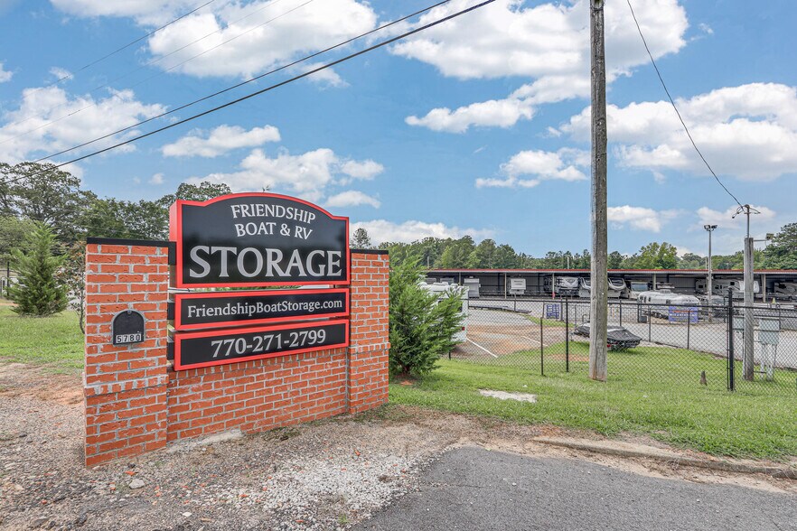 More Photos Of 5780 Holiday Rd, Buford Self Storage For Sale