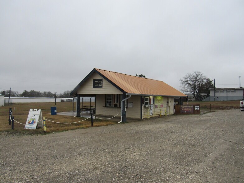 More Photos Of 75005 N Hwy 289, Pottsboro Hotel For Sale