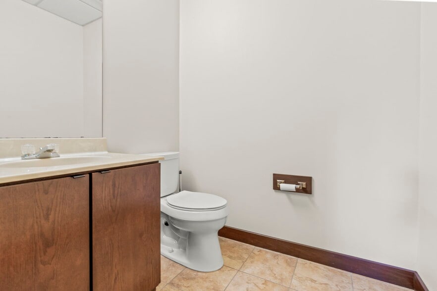 More Photos Of 73 E Wilson Bridge Rd, Worthington Office For Sale