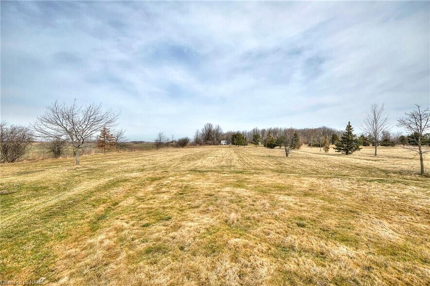 More Photos Of 1140 Airport Rd, Niagara On The Lake Golf Course Driving Range For Sale