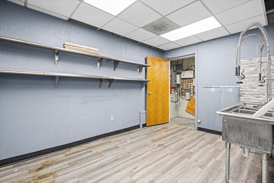 More Photos Of 21511 Van Dyke Ave, Warren Bank For Sale