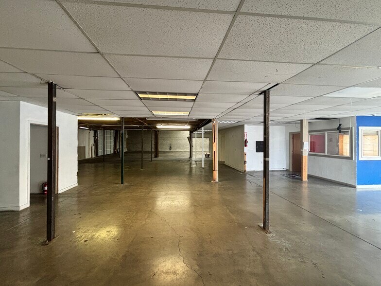 More Photos Of 2618 Cherry Ave NE, Salem Industrial For Sale